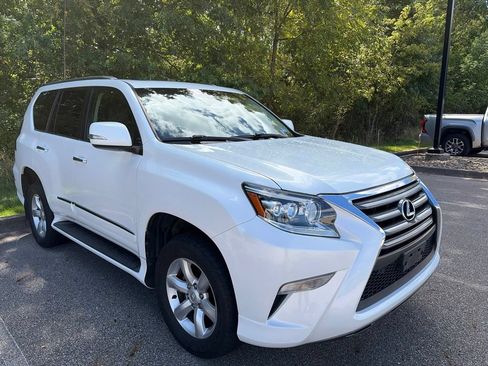 Used 2015 Lexus GX 460 w/ Navigation Package AWD/4WD image 3