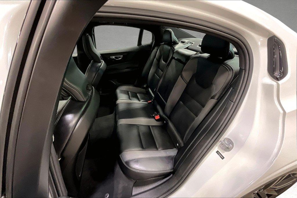 Certified 2024 Volvo S60 B5 Plus w/ Climate Package AWD/4WD image 23