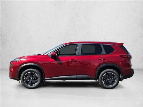 Used 2025 Nissan Rogue SV w/ SV Premium Package image 5