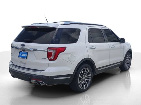Used 2018 Ford Explorer Platinum AWD/4WD image 7