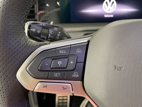 New 2026 Volkswagen Tiguan SE R-Line AWD/4WD image 8