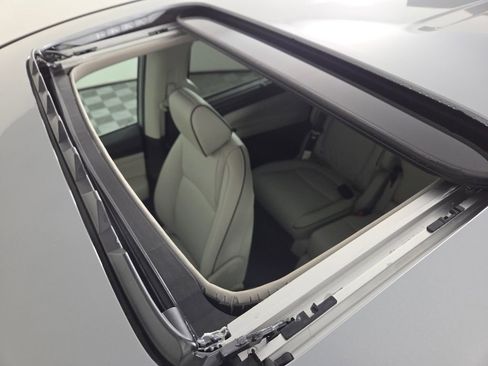 New 2026 Honda Odyssey Touring image 3