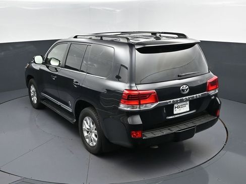 Used 2016 Toyota Land Cruiser image 36