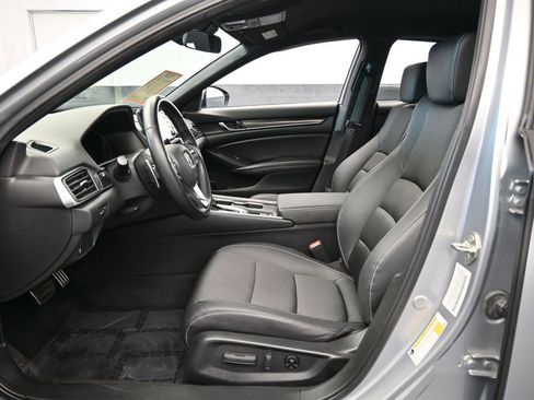 Used 2019 Honda Accord Sport image 11