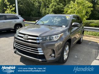 Used 2018 Toyota Highlander Limited FWD video 1