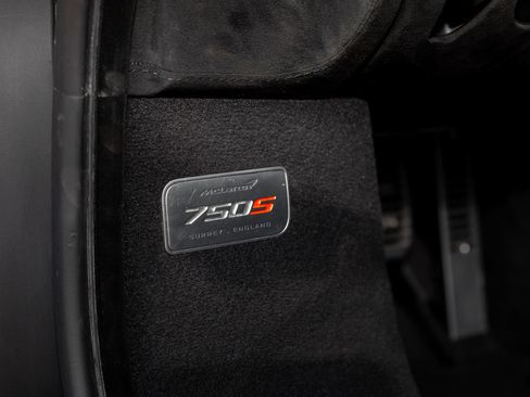 Used 2024 McLaren 750S RWD image 41
