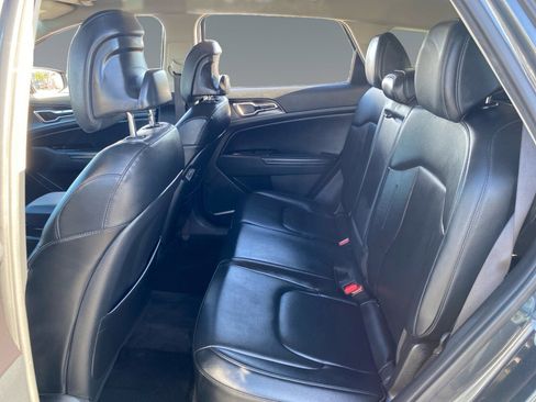 Used 2023 Kia Sportage EX image 13