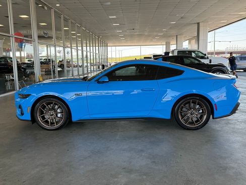 Certified 2025 Ford Mustang GT Premium RWD image 2