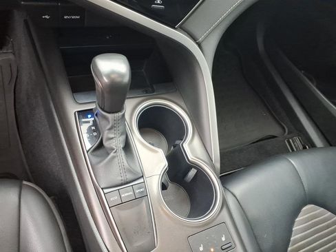 Used 2023 Toyota Camry SE image 13