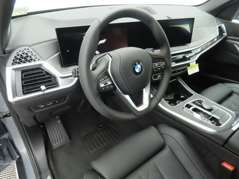 Used 2026 BMW X5 sDrive40i w/ Parking Assistance Package image 10