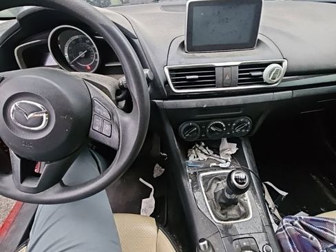 Used 2015 MAZDA MAZDA3 i Sport image 10