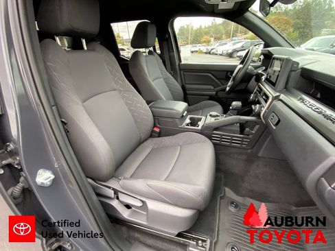 Certified 2025 Toyota Tacoma SR5 AWD/4WD image 16