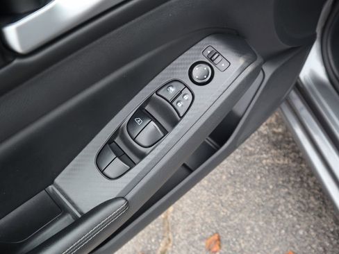 Used 2024 Nissan Altima 2.5 SV image 17