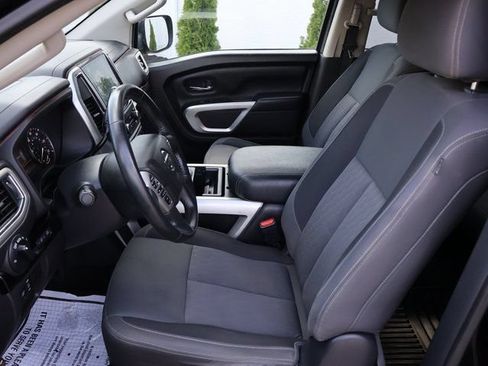Used 2021 Nissan Titan SV w/ SV Convenience Package RWD image 23