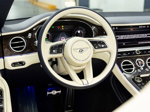 New 2026 Bentley Continental GTC AWD/4WD image 32