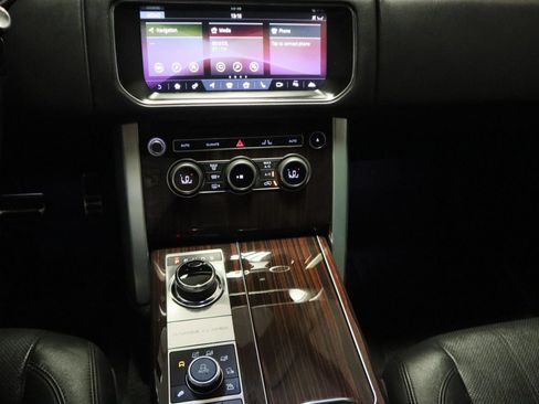 Used 2017 Land Rover Range Rover Supercharged AWD/4WD image 14