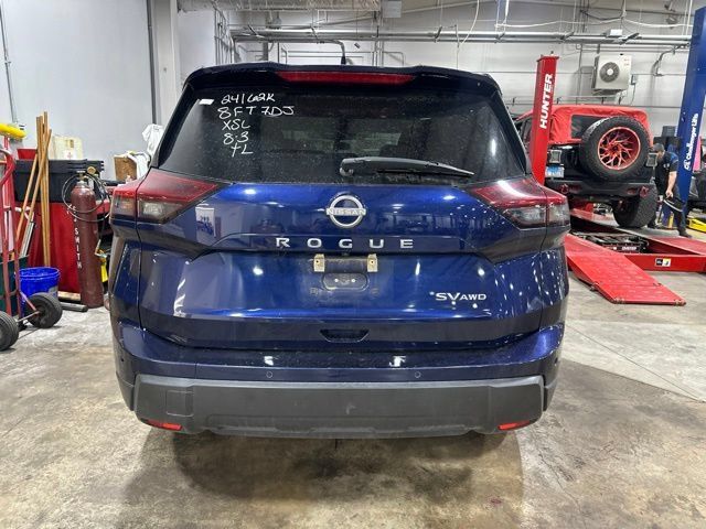 Used 2024 Nissan Rogue SV AWD/4WD image 14