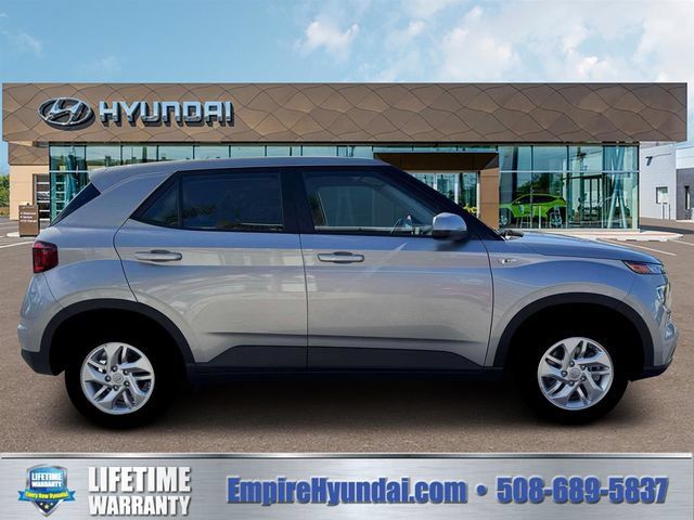 New 2026 Hyundai Venue SE FWD image 9