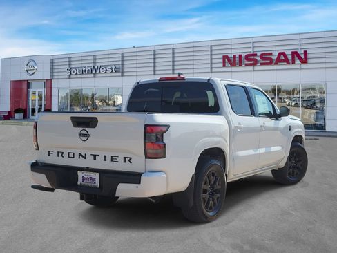 New 2026 Nissan Frontier SV RWD image 5