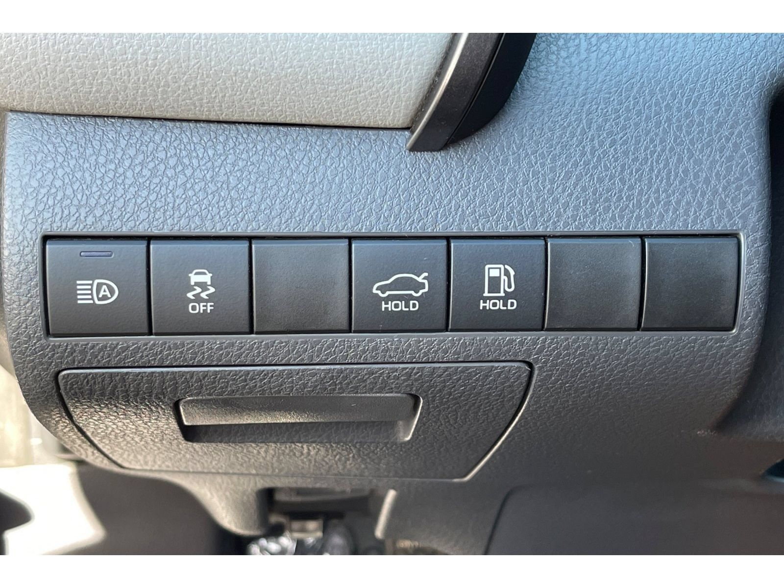 Used 2022 Toyota Camry LE w/ Convenience Package FWD image 37