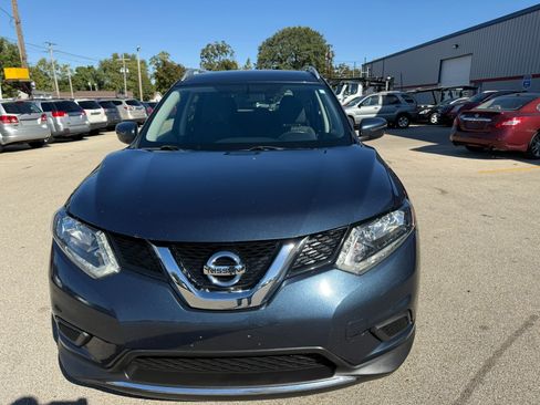 Used 2016 Nissan Rogue SV image 4
