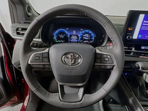 New 2026 Toyota Sienna XSE image 15