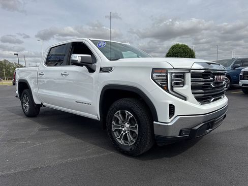 Used 2025 GMC Sierra 1500 SLT AWD/4WD image 9