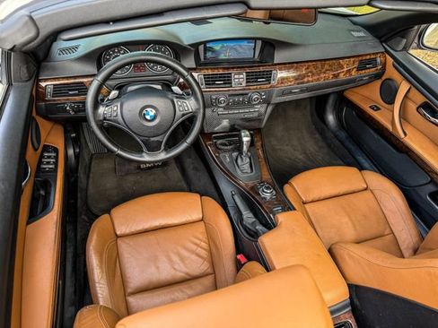 Used 2010 BMW 335i Convertible RWD image 24