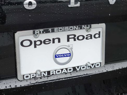 Certified 2025 Volvo XC60 T8 Plus w/ Climate Package AWD/4WD image 30