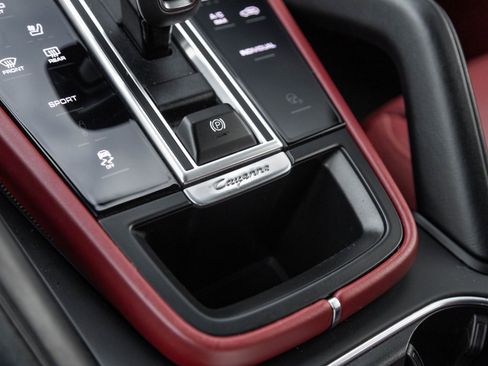 Certified 2023 Porsche Cayenne image 27