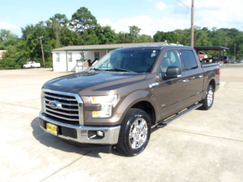 Used 2015 Ford F150 XLT w/ Equipment Group 301A Mid RWD image 2