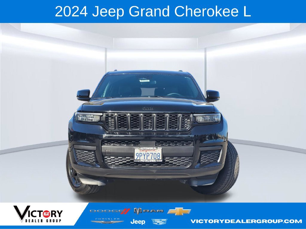 Used 2024 Jeep Grand Cherokee L Altitude AWD/4WD image 2