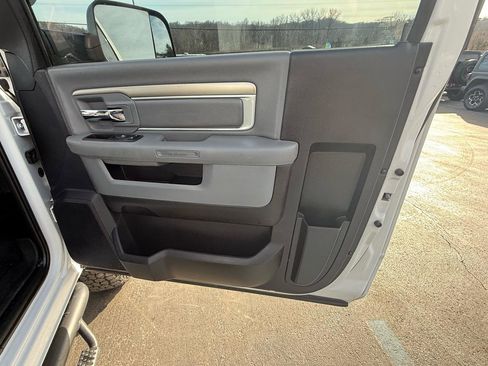 Used 2018 RAM 3500 SLT w/ Cold Weather Group image 31