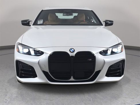 Certified 2025 BMW 440i xDrive Coupe w/ Premium Package image 2