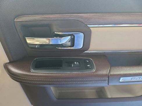 Used 2018 RAM 1500 Laramie AWD/4WD image 22