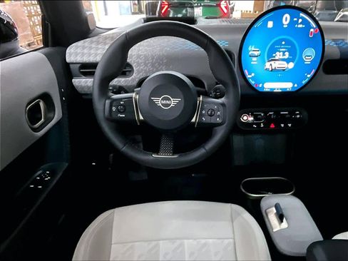 Certified 2025 MINI Cooper S image 7