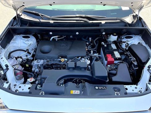 Used 2025 Toyota RAV4 LE AWD/4WD image 30