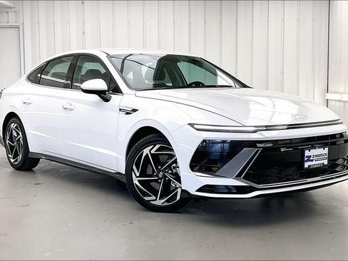 Certified 2026 Hyundai Sonata SEL AWD/4WD image 1