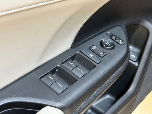 Used 2019 Honda Insight Touring image 22