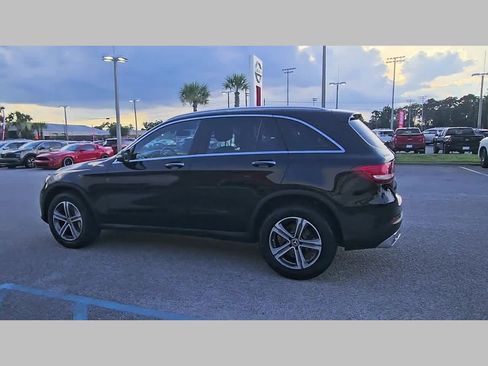 Used 2019 Mercedes-Benz GLC 300 4MATIC image 31