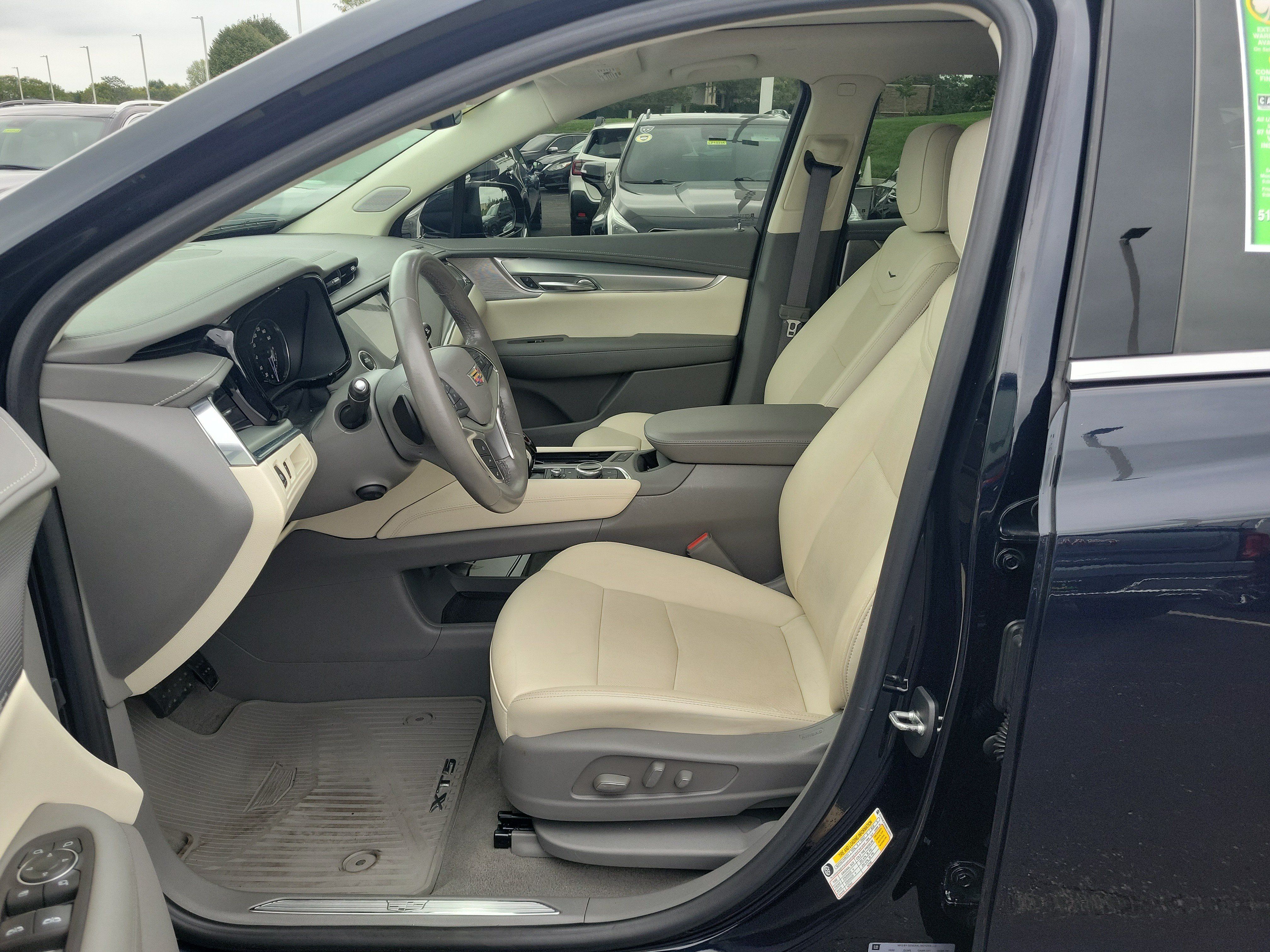 Used 2021 Cadillac XT5 Premium Luxury FWD image 17