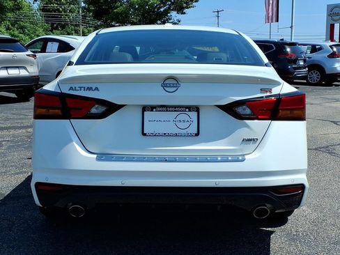 Certified 2023 Nissan Altima 2.5 SR w/ SR Premium Package AWD/4WD image 4
