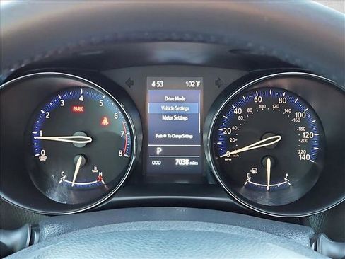 Used 2022 Toyota C-HR XLE FWD image 11