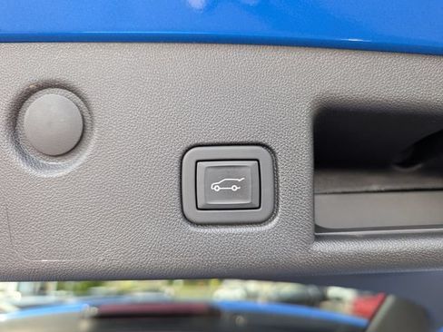 Used 2024 Chevrolet Equinox LT w/ LPO, Floor Liner Package AWD/4WD image 19