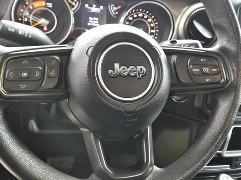 Used 2020 Jeep Wrangler Unlimited Sport image 19