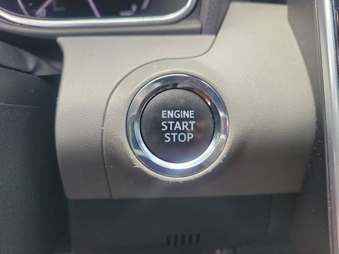 Used 2021 Toyota Avalon Limited FWD image 26