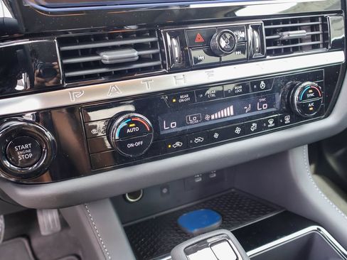 New 2026 Nissan Pathfinder SL w/ SL Premium Package FWD image 13