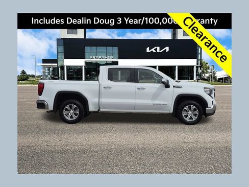 Used 2025 GMC Sierra 1500 SLT AWD/4WD image 1