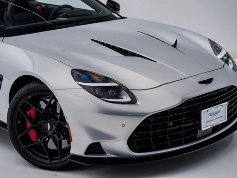 New 2026 Aston Martin Vanquish Convertible image 4