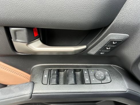 Certified 2025 Toyota 4Runner Limited AWD/4WD image 12